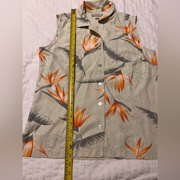 Vintage Tommy Bahama 100% silk blouse - Picture 3 of 8